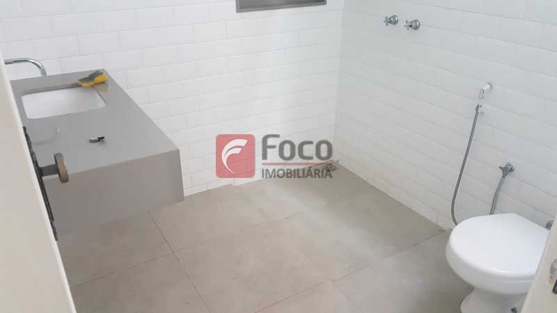 Conheça banheiro social do imóvel - Casa à venda Rua Monte Alegre, Santa Teresa, Rio de Janeiro - R$ 1.200.000 - JBCA30045 - 18 banheiro social - 18