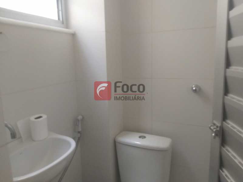 Conheça BANHEIRO DE SERVIÇO do imóvel - Apartamento 3 quartos à venda Copacabana, Rio de Janeiro - R$ 1.400.000 - JBAP32021 - 22 BANHEIRO DE SERVIÇO - 22