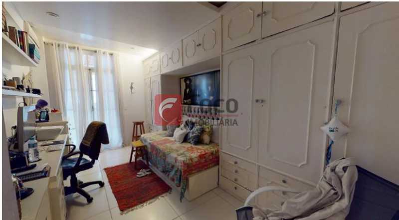 Quarto 3.1 - 17