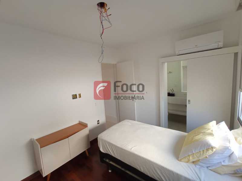 Conheça 9 do imóvel - Localização Privilegiada!!! - JBAP32405 - 9 9 - 9