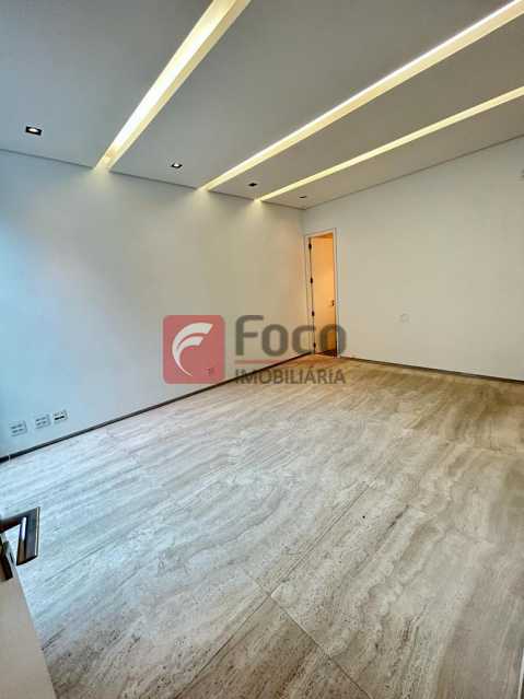 Conheça 7 do imóvel - Espetacular Imovel - Rua Arborizada - Casa Residencial e Comercial - JBCA30055 - 9 7 - 9