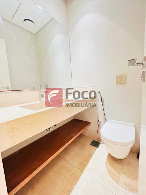 Conheça 22 do imóvel - Espetacular Imovel - Rua Arborizada - Casa Residencial e Comercial - JBCA30055 - 24 22 - 24