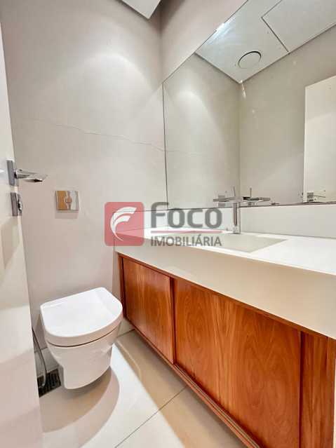 Conheça 23 do imóvel - Espetacular Imovel - Rua Arborizada - Casa Residencial e Comercial - JBCA30055 - 25 23 - 25