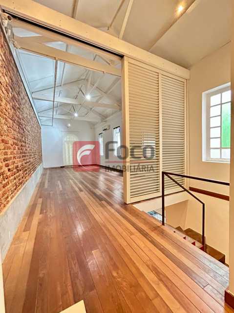 Conheça 9 do imóvel - Espetacular Imovel - Rua Arborizada - Casa Residencial e Comercial - JBCA30055 - 11 9 - 11