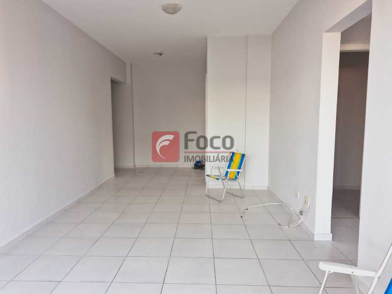 Conheça WhatsApp Image 2024-08-20 at 1 do imóvel - Apartamento à venda Rua Marechal Mascarenhas de Morais, Copacabana, Rio de Janeiro - R$ 903.000 - JBAP10539 - 4 WhatsApp Image 2024-08-20 at 1 - 4
