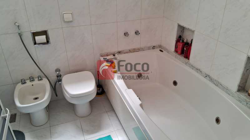 Conheça banheiro social do imóvel - Apartamento à venda Rua Pinheiro Machado, Laranjeiras, Rio de Janeiro - R$ 1.300.000 - JBAP32226 - 11 banheiro social - 11