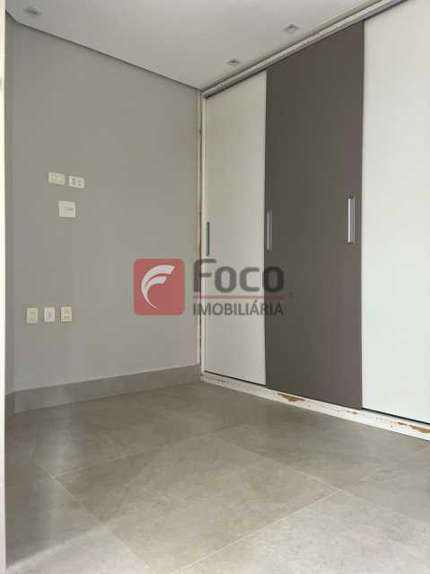 Conheça IMG-20240405-WA0055 do imóvel - OPORTUNIDADE!!! PREDIO REQUISITADO 3 QUARTOS ESPAÇOSOS COM SUITE VARANDA 2 VAGAS INFRA TOTAL !! - JBAP32242 - 7 IMG-20240405-WA0055 - 7
