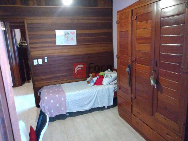 quarto - 12