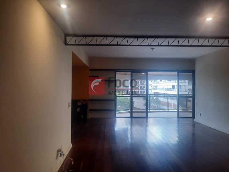 Conheça 20240905_150411 do imóvel - APARTAMENTO NA COBIÇADA BENJAMIM BATISTA PREDIO LUXO - VARANDAO - 3 QUARTOS COM 2 SUITES E 2 VAGAS - JBAP32318 - 8 20240905_150411 - 8