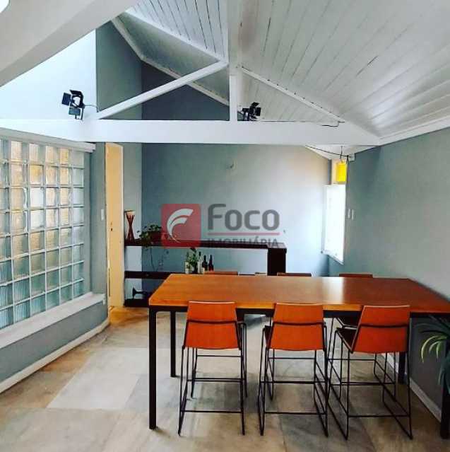 Conheça 21 do imóvel - MORE NUMA CASA SUSPENSA !!! - JBCO30272 - 20 21 - 20