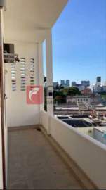 Um Charme!! Quarto e sala com varanda! Imperdível - JBAP10552