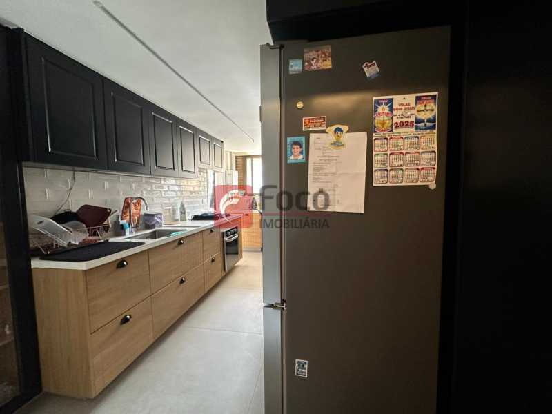 7fd426c9-b6aa-4967-bf21-47c1ab - 28