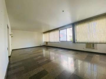 Entre a praia e a Lagoa, conforto em um dos melhores pontos de Ipanema - JBAP40632