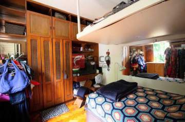 Localização estratégica, silêncio raro e um espaço pronto para ser potencializado. - JBKI00182