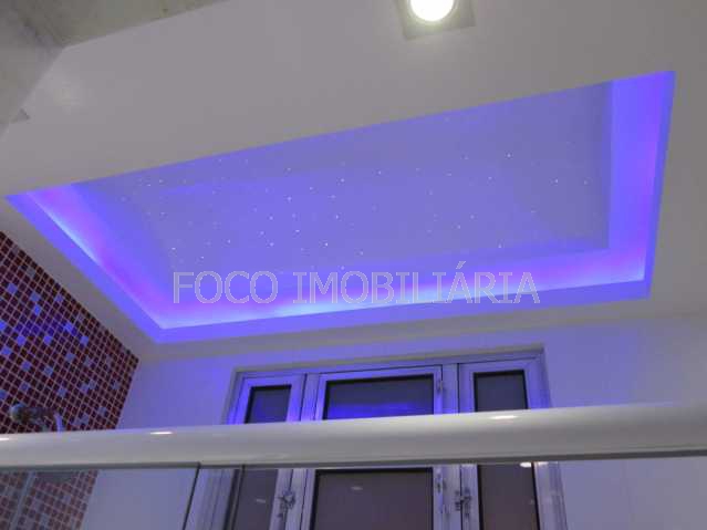 Conheça SALA do imóvel - Kitnet/Conjugado 30m² à venda Avenida Prado Júnior, Copacabana, Rio de Janeiro - R$ 630.000 - FLKI00141 - 1 SALA - 1