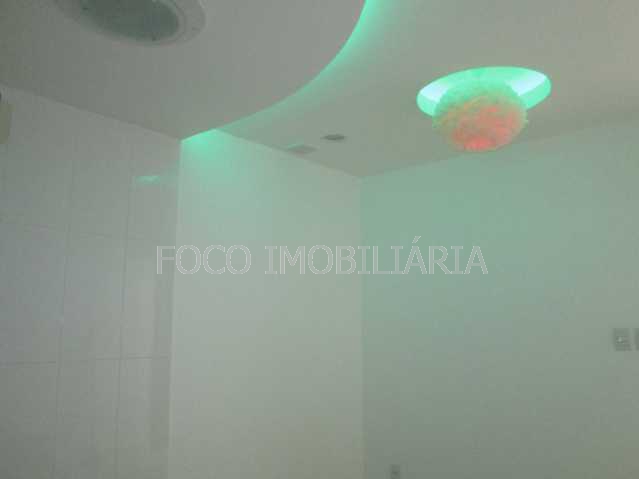 Conheça SALA do imóvel - Kitnet/Conjugado 30m² à venda Avenida Prado Júnior, Copacabana, Rio de Janeiro - R$ 630.000 - FLKI00141 - 9 SALA - 9