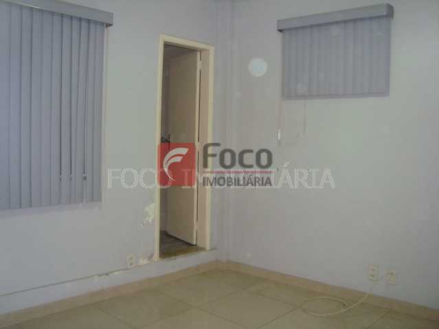 QUARTO SUÍTE - 13