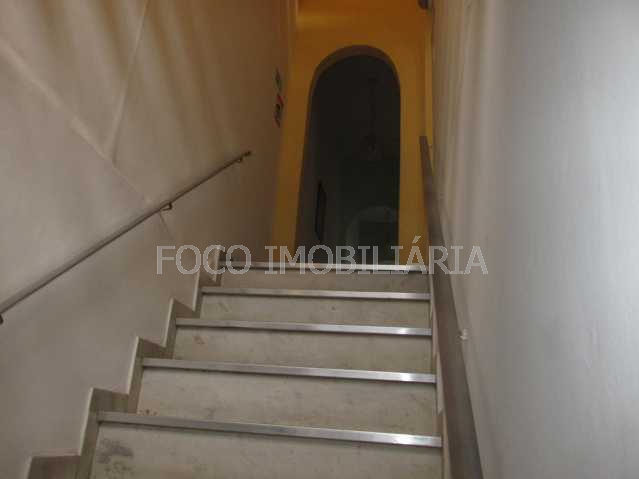 Conheça ACESSO ÀS SUÍTES do imóvel - Casa à venda Rua Hermenegildo de Barros, Glória, Rio de Janeiro - R$ 1.650.000 - FLCA90002 - 6 ACESSO ÀS SUÍTES - 6