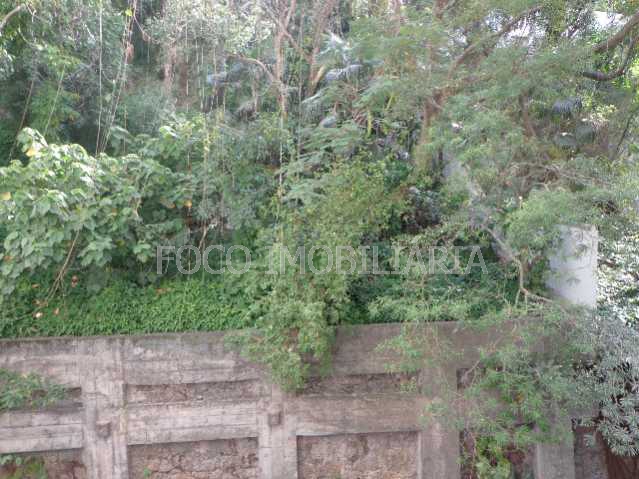 VISTA DOS QUARTOS - 18