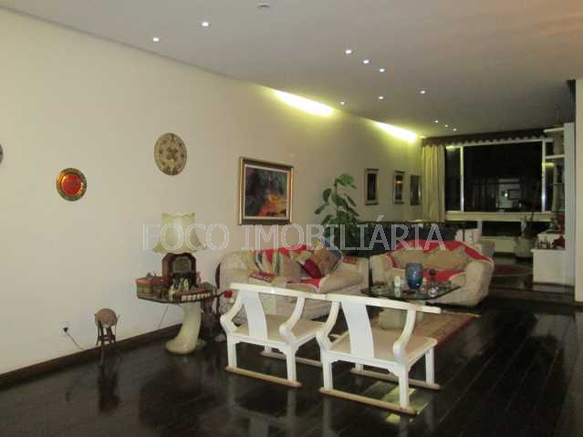 SALA - 2