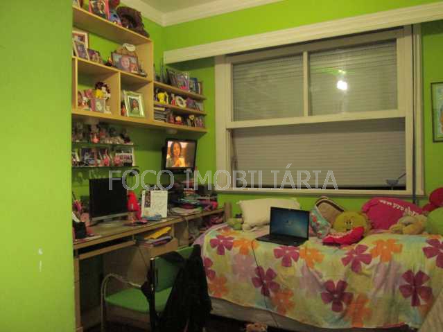 QUARTO - 12
