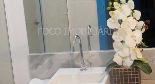 Conheça BANHEIRO do imóvel - Casa à venda Rua do Oriente, Santa Teresa, Rio de Janeiro - R$ 2.080.000 - FLCA80003 - 15 BANHEIRO - 15