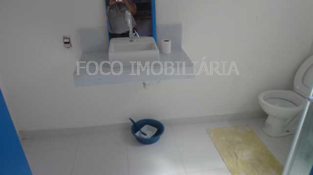 Conheça BANHEIRO do imóvel - Casa à venda Rua do Oriente, Santa Teresa, Rio de Janeiro - R$ 2.080.000 - FLCA80003 - 16 BANHEIRO - 16