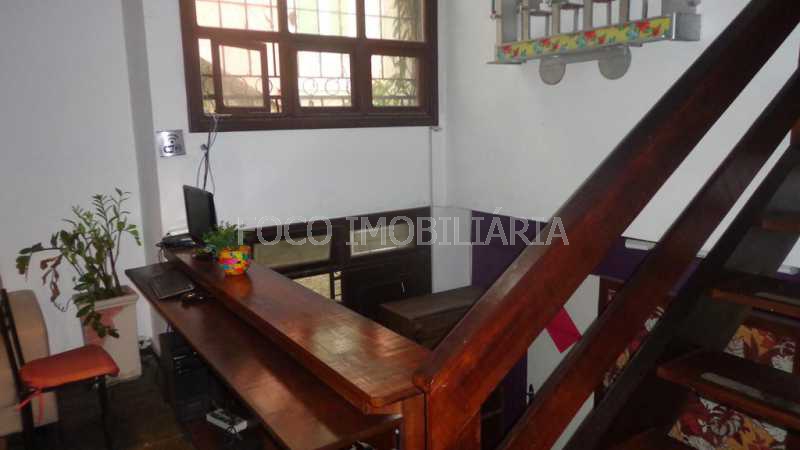 Conheça ACESSO INTERNO do imóvel - Casa à venda Rua Joaquim Murtinho, Santa Teresa, Rio de Janeiro - R$ 1.800.000 - FLCA110001 - 5 ACESSO INTERNO - 5