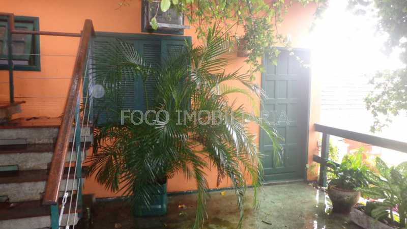 Conheça ENTRADA DE SUÍTE PADRÃO do imóvel - Casa à venda Rua Joaquim Murtinho, Santa Teresa, Rio de Janeiro - R$ 1.800.000 - FLCA110001 - 11 ENTRADA DE SUÍTE PADRÃO - 11