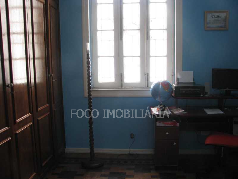 Quarto - 27