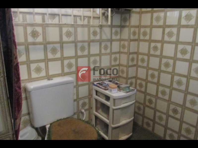 BANHEIRO SOCIAL - 28