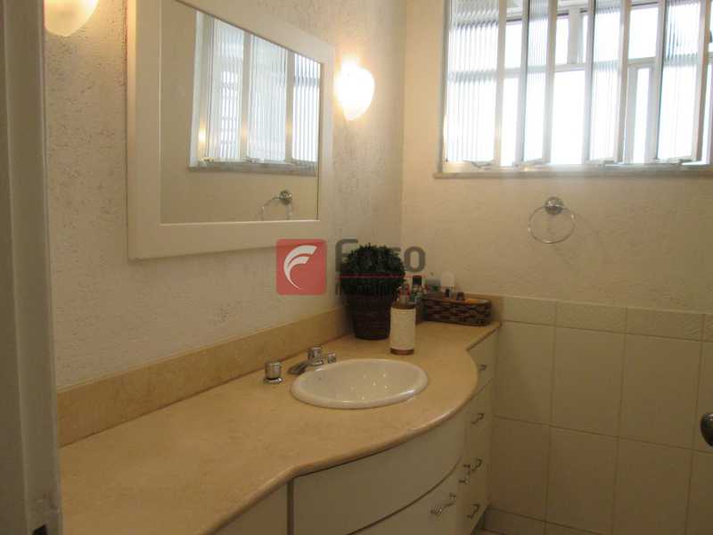 Conheça BANHEIRO do imóvel - Apartamento à venda Rua do Humaitá, Humaitá, Rio de Janeiro - R$ 1.300.000 - FLAP31658 - 15 BANHEIRO - 15