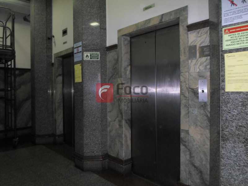 Conheça HALL ELEVADORES do imóvel - Sala Comercial 46m² à venda Rua Visconde de Inhaúma, Centro, Rio de Janeiro - R$ 220.000 - FLSL00079 - 21 HALL ELEVADORES - 21