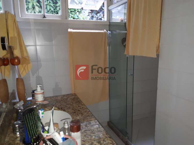Conheça BANHEIRO do imóvel - Casa à venda Rua Stefan Zweig, Laranjeiras, Rio de Janeiro - R$ 1.950.000 - FLCA60025 - 23 BANHEIRO - 23