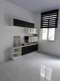 Casa de vila à venda no Engenho Novo, reformada, dois quartos, suite, Vila com duas casas. - CPCA20002