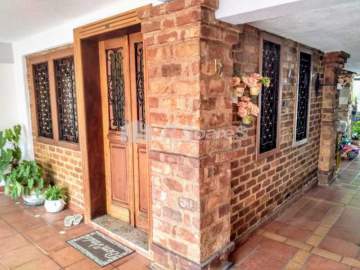 AGENDE SUA VISITA! - Casa com 3 quartos em Vila Valqueire. Rua Emílio Maurell Neto - JCCN30003