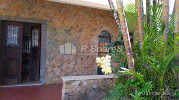 AGENDE SUA VISITA! - Casa com 3 quartos em Vila Valqueire. Rua Quiririm, trreno com 500m2, Vila Valqueire - VVCA30155