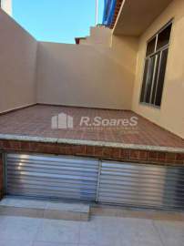 Ótima localização - Casa vazia com 2 quartos, suíte, em Vila Valqueire, condomínio fechado. - VVCN30142