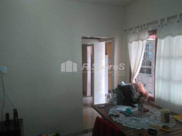 CLIQUE E CONFIRA! - Casa de vila com 2 quartos sendo 1 suíte em Bento Ribeiro. - VVCV20081