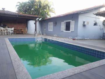 Casa linear, com 03 quartos sendo 1 suíte, em terreno de 360 m2 , colado ao Condomínio Gramado - Taquara, Est. Rodrigues Caldas. - VVCA30176