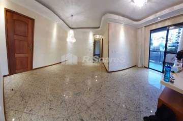 Ótima localização - Apartamento vazio com suíte mais dependências, garagem, em Freguesia. - VVAP21510