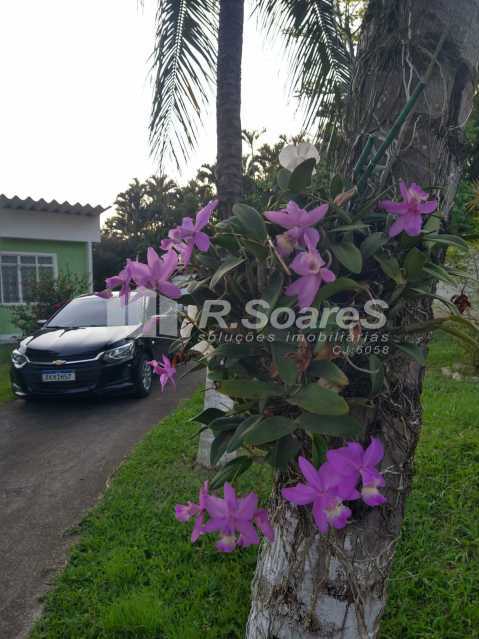 aea2b100-2133-4182-bf05-1e3fa5 - 4