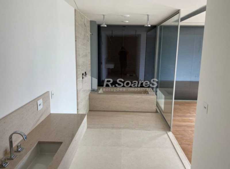 2af4de7c-cb12-4666-9ce9-ec7272 - 7