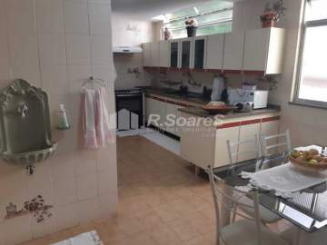 OPORTUNIDADE! - Casa com quatro quartos em Botafogona, Rua Paulo Barreto - BTCV40003