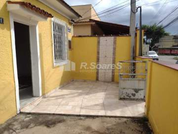 CASA COM DOIS QUARTOS, NA RUA JOAQUIM FERREIRA - JARDIM SULACAP. - VVCA20256