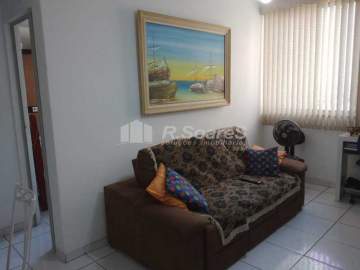 AGENDE SUA VISITA! - Apartamento com dois quartos mais dependência e garagem em Vila Valqueire aceitando financiamento. - VVAP21039