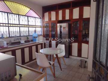 CASA COM TRÊS QTOS, SENDO UM SUÍTE, EM JARDIM SULACAP, RUA ALAGOINHA. COM TERRENO 960M - VVCA30253