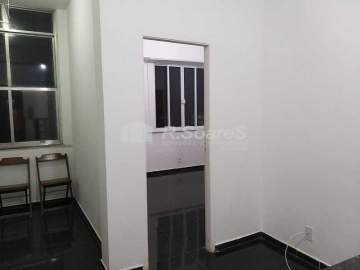 Apartamento quarto e sala à venda na Gloria - BRAP10003
