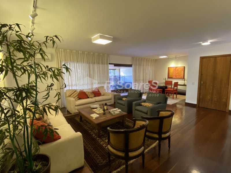 0DFA9052-BFD0-4C12-9E14-825BE5 - 2