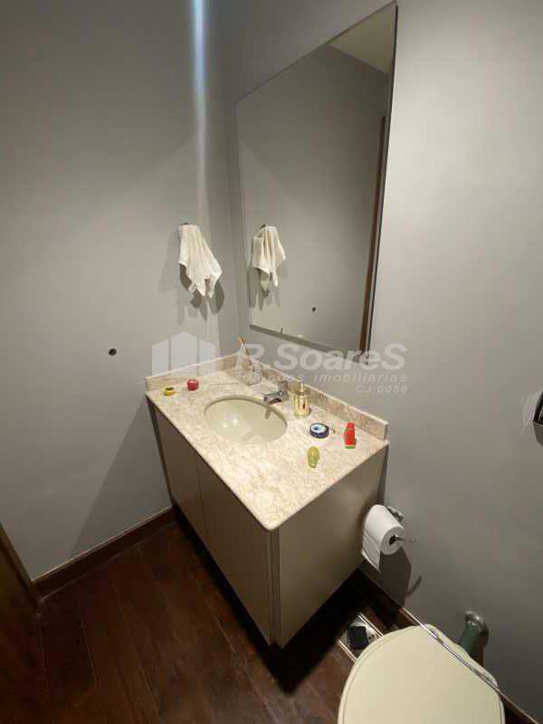 E8FD932F-D0B6-494B-8863-FFE4F2 - 12